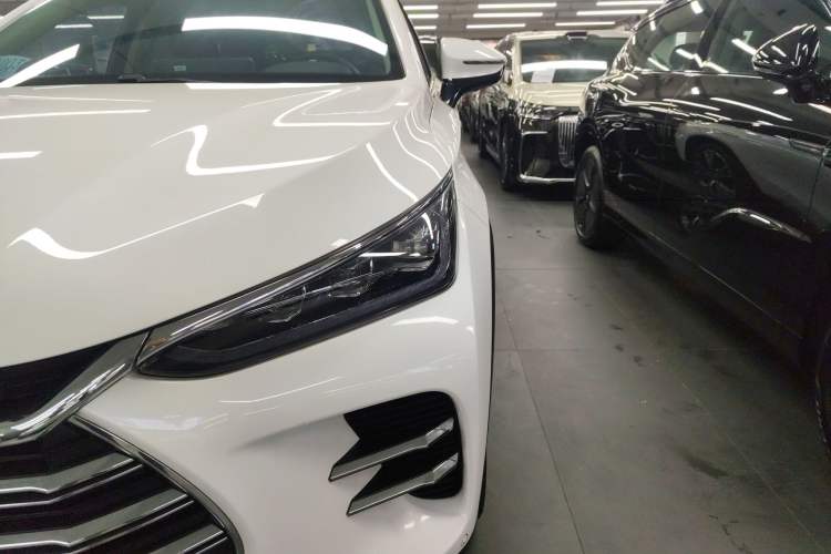 Used BYD Tang New Energy 2020 DM 2.0T Dual-Engine All-Wheel Drive Prestige 7-Seater China VI Standard Left Front Headlight