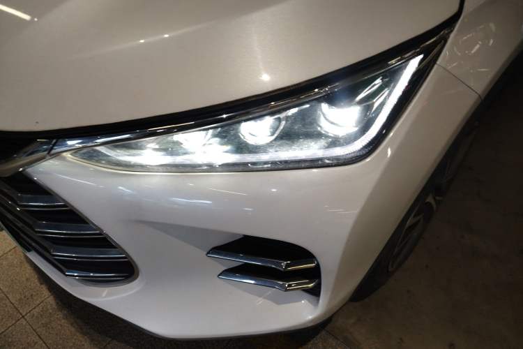 Used BYD Tang New Energy 2020 DM 2.0T Dual-Engine All-Wheel Drive Prestige 7-Seater China VI Standard Left Front Headlight