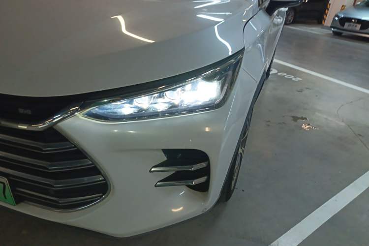 Used BYD Tang New Energy 2020 DM 2.0T Dual-Engine All-Wheel Drive Prestige 7-Seater China VI Standard Left Front Headlight