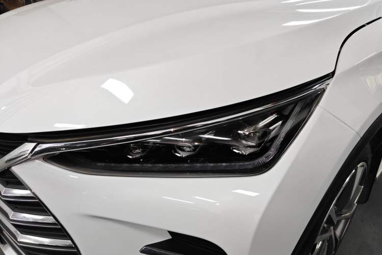 Used BYD Tang New Energy 2020 DM 2.0T Dual-Engine All-Wheel Drive Prestige 7-Seater China VI Standard Left Front Headlight