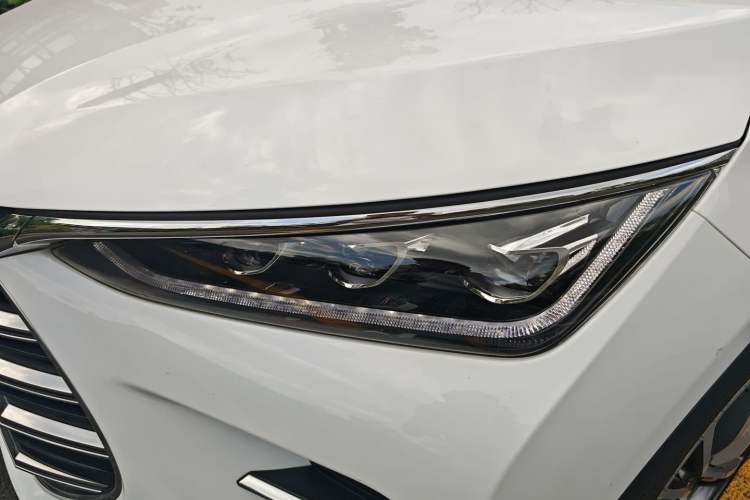 Used BYD Tang New Energy 2020 DM 2.0T Dual-Engine All-Wheel Drive Prestige 7-Seater China VI Standard Left Front Headlight