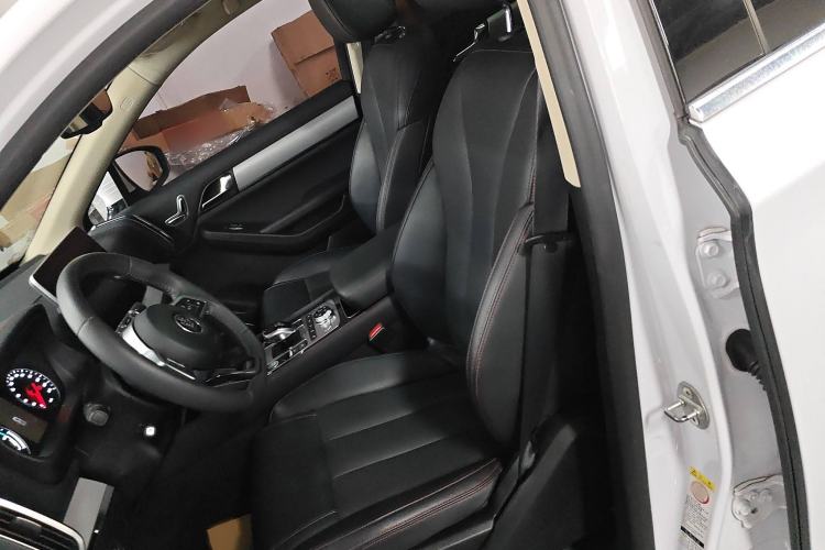 Used BYD Tang New Energy 2020 DM 2.0T Dual-Engine All-Wheel Drive Prestige 7-Seater China VI Standard Left Front Seat