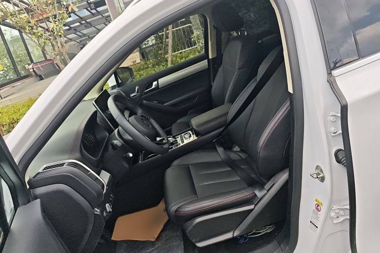 Used BYD Tang New Energy 2020 DM 2.0T Dual-Engine All-Wheel Drive Prestige 7-Seater China VI Standard Left Front Seat
