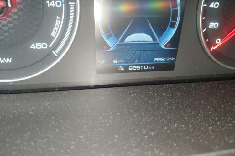 Used BYD Tang New Energy 2020 DM 2.0T Dual-Engine All-Wheel Drive Prestige 7-Seater China VI Standard Odometer Close Up