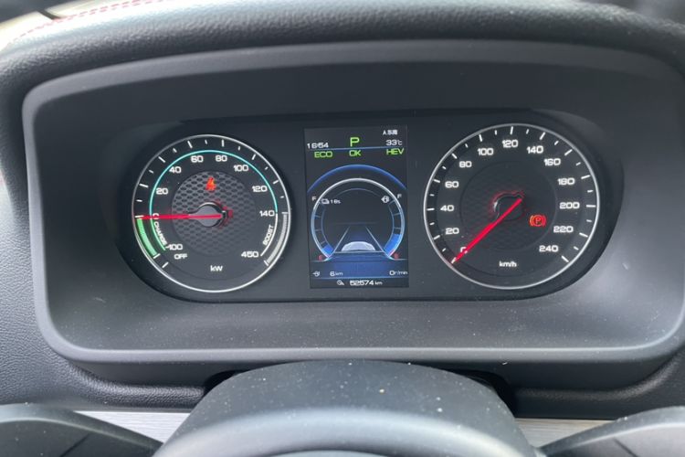 Used BYD Tang New Energy 2020 DM 2.0T Dual-Engine All-Wheel Drive Prestige 7-Seater China VI Standard Odometer Close Up
