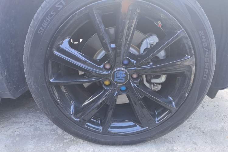 Used BYD Tang New Energy 2020 DM 2.0T Dual-Engine All-Wheel Drive Prestige 7-Seater China VI Standard Right Front Wheel Hub