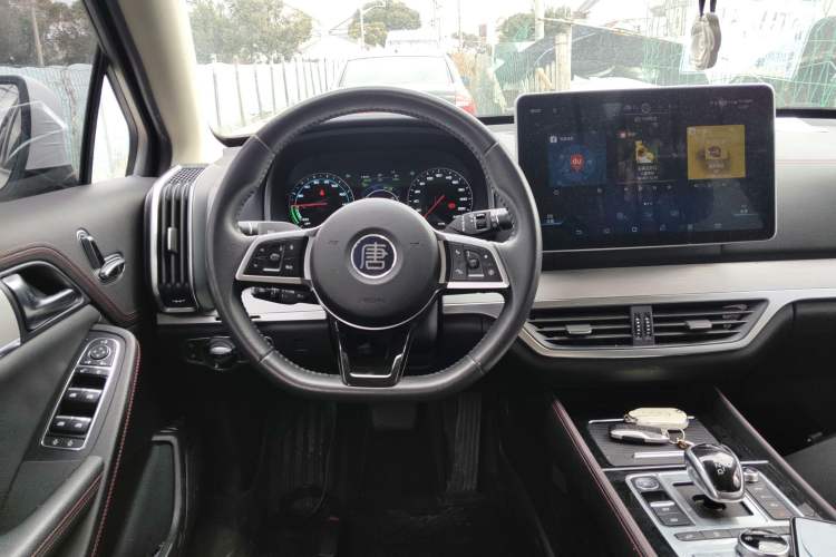 Used BYD Tang New Energy 2020 DM 2.0T Dual-Engine All-Wheel Drive Prestige 7-Seater China VI Standard Steering Wheel