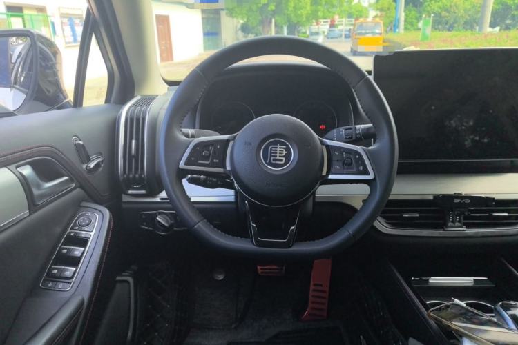 Used BYD Tang New Energy 2020 DM 2.0T Dual-Engine All-Wheel Drive Prestige 7-Seater China VI Standard Steering Wheel