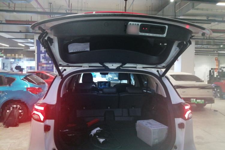 Used BYD Tang New Energy 2020 DM 2.0T Dual-Engine All-Wheel Drive Prestige 7-Seater China VI Standard Trunk