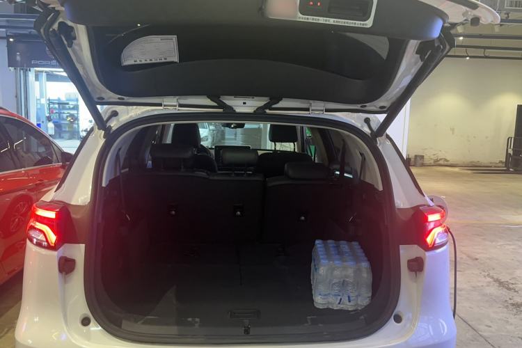 Used BYD Tang New Energy 2020 DM 2.0T Dual-Engine All-Wheel Drive Prestige 7-Seater China VI Standard Trunk