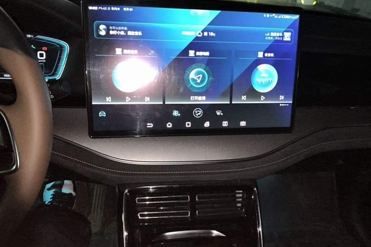 Used BYD Tang New Energy 2021 EV Long-Range Luxury Model Audio And AC Panel