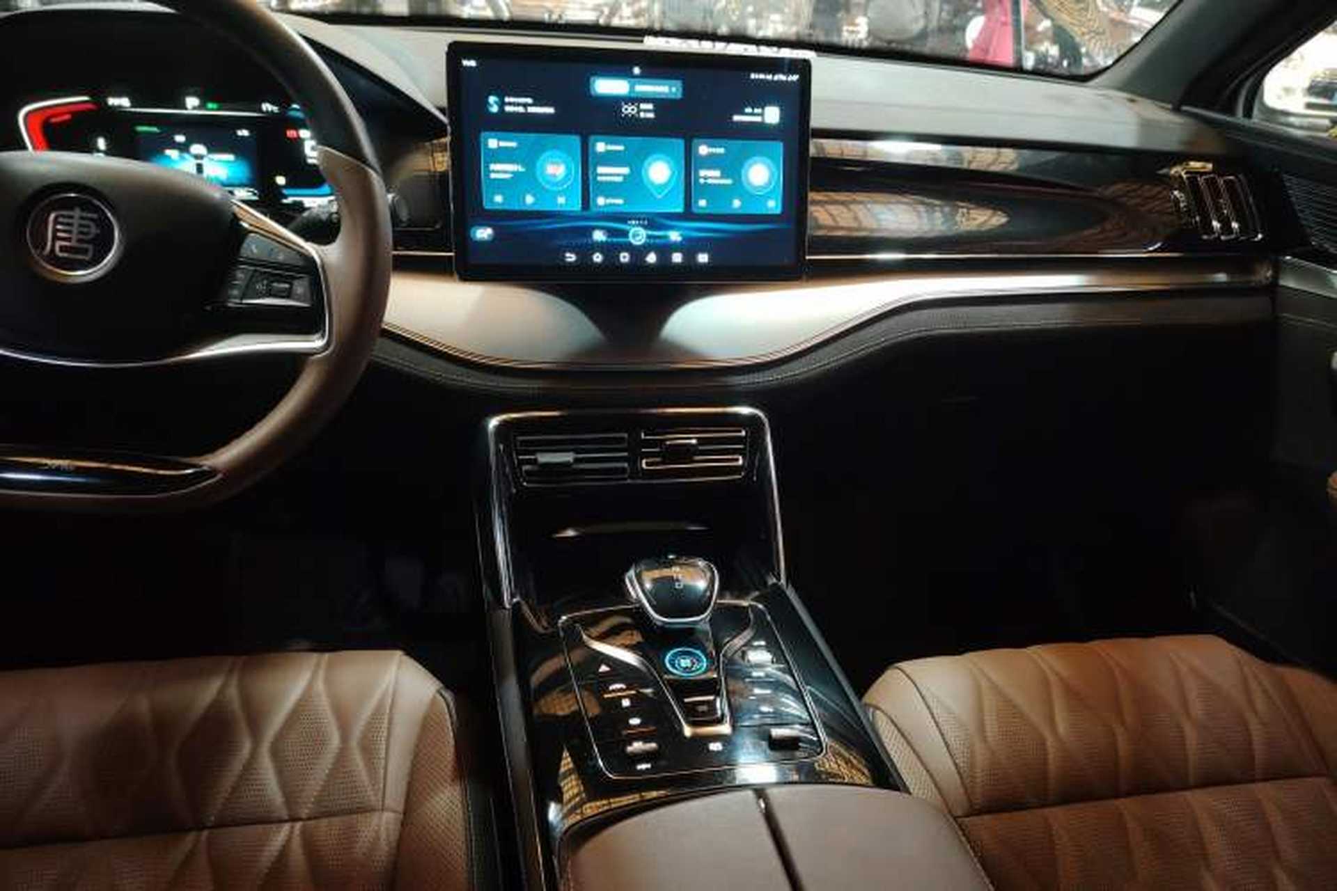 Used BYD Tang New Energy 2021 DM-i 112KM Prestige Model Audio And AC Panel