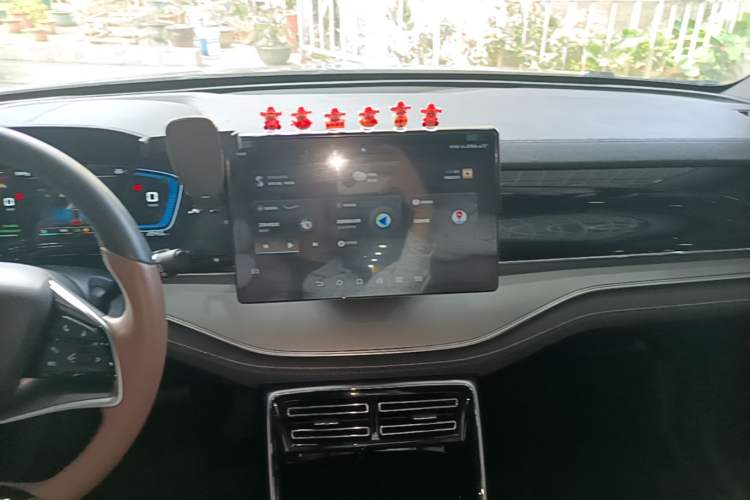 Used BYD Tang New Energy 2021 DM-i 112KM Prestige Model Audio And AC Panel