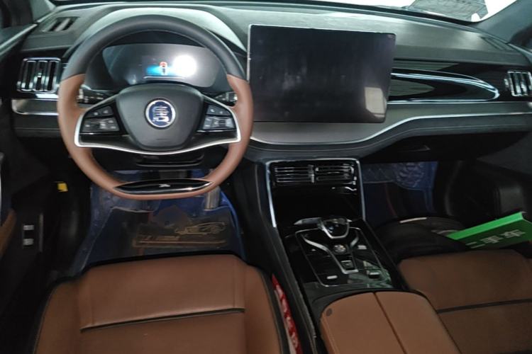 Used BYD Tang New Energy 2021 DM 2.0T Four-Wheel Drive Performance Edition Prestige Model Center Console