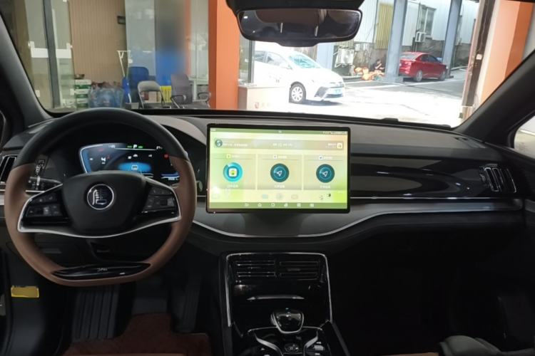Used BYD Tang New Energy 2021 DM 2.0T Four-Wheel Drive Performance Edition Prestige Model Center Console