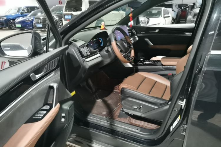 Used BYD Tang New Energy 2021 DM 2.0T Four-Wheel Drive Performance Edition Prestige Model Driver Seat