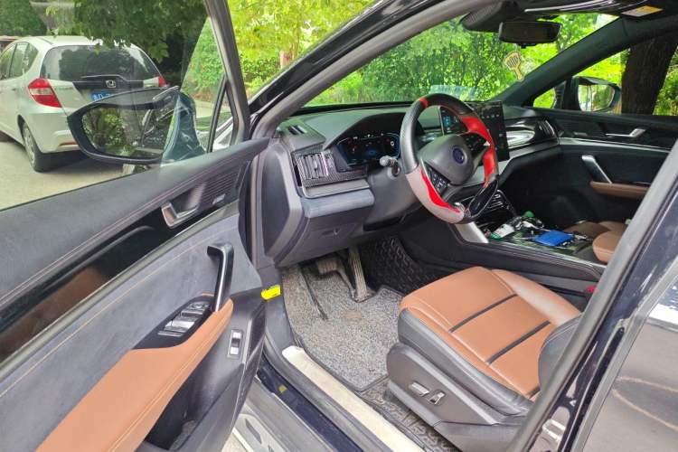 Used BYD Tang New Energy 2021 DM 2.0T Four-Wheel Drive Performance Edition Prestige Model Driver Seat