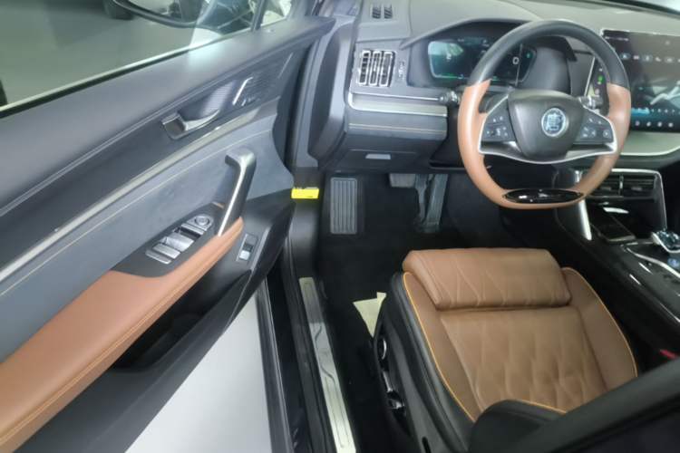 Used BYD Tang New Energy 2021 DM-i 112KM Prestige Model Driver Seat