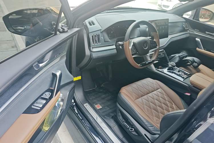 Used BYD Tang New Energy 2021 DM-i 112KM Prestige Model Driver Seat