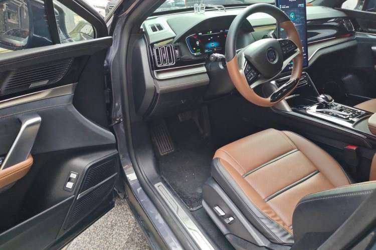 Used BYD Tang New Energy 2021 DM 2.0T Four-Wheel Drive Performance Edition Prestige Model Driver Seat