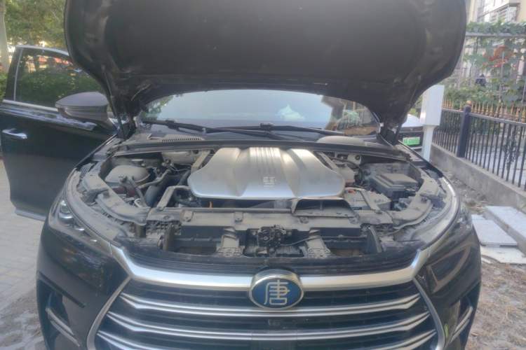 Used BYD Tang New Energy 2021 DM 2.0T Four-Wheel Drive High-Performance Flagship Model Engine Bay