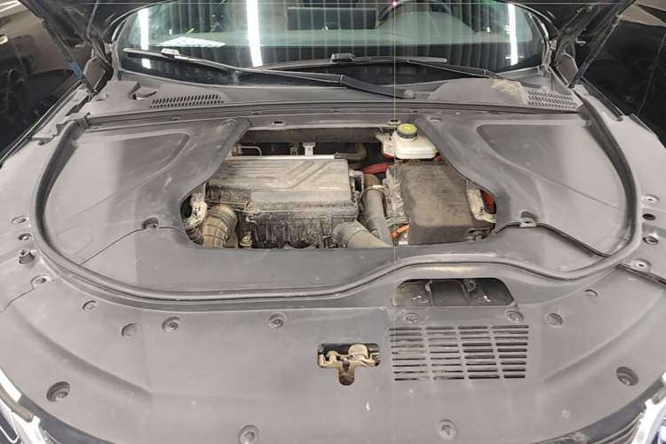 Used BYD Tang New Energy 2021 DM-i 112KM Prestige Model Engine Bay