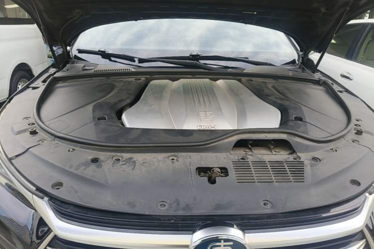 Used BYD Tang New Energy 2021 DM-i 112KM Prestige Model Engine Bay