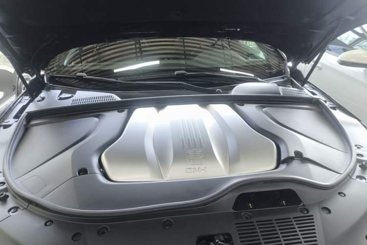Used BYD Tang New Energy 2021 DM-i 112KM Prestige Model Engine Bay