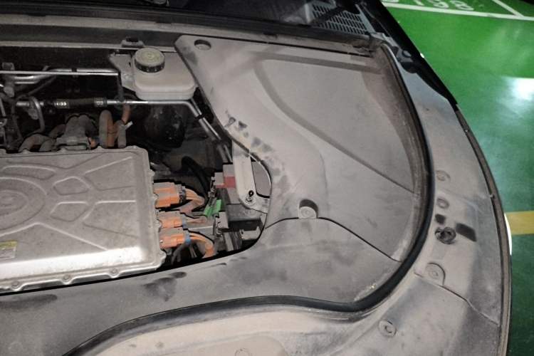 Used BYD Tang New Energy 2021 EV Long-Range Luxury Model Engine Bay Left
