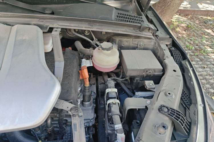 Used BYD Tang New Energy 2021 DM-i 112KM Prestige Model Engine Bay Left