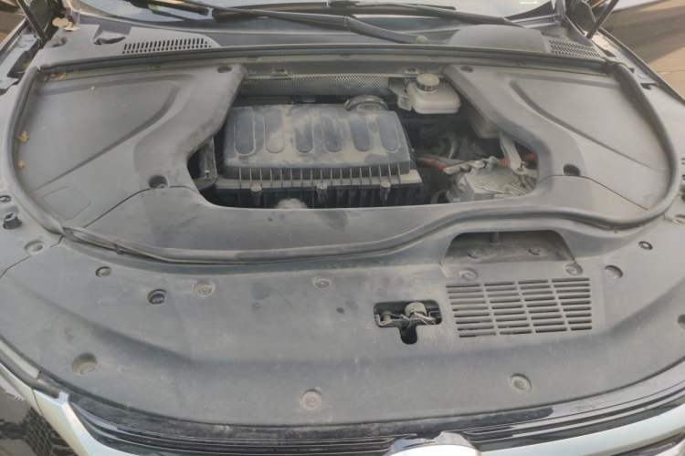 Used BYD Tang New Energy 2021 DM 2.0T Four-Wheel Drive High-Performance Flagship Model Engine Bay