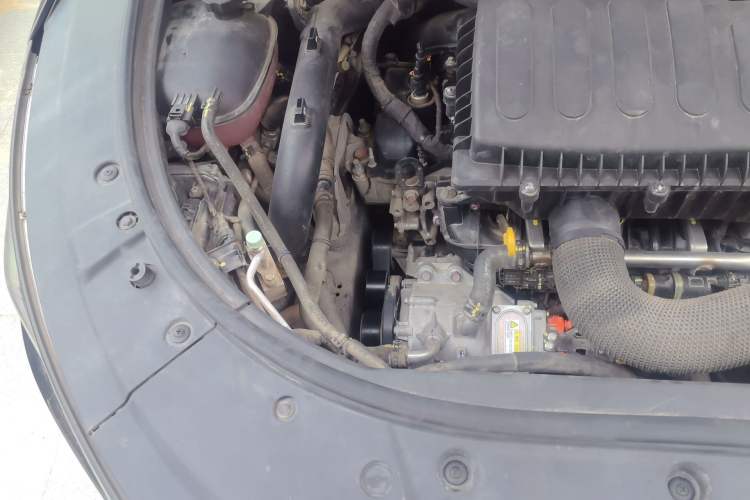Used BYD Tang New Energy 2021 DM 2.0T Four-Wheel Drive Performance Edition Prestige Model Engine Bay Right