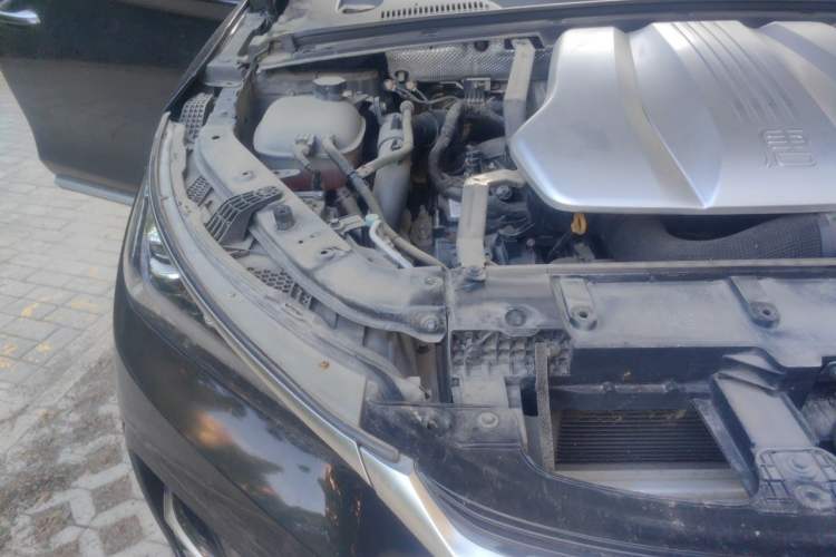 Used BYD Tang New Energy 2021 DM 2.0T Four-Wheel Drive High-Performance Flagship Model Engine Bay Right