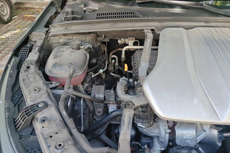Used BYD Tang New Energy 2021 DM-i 112KM Prestige Model Engine Bay Right