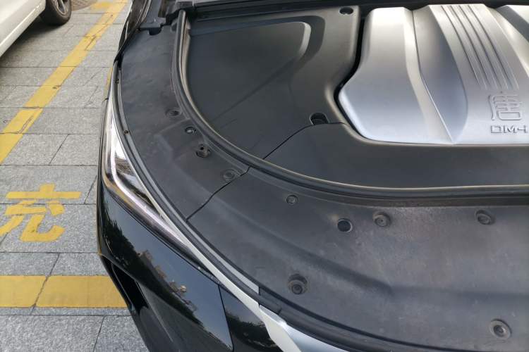 Used BYD Tang New Energy 2021 DM-i 112KM Prestige Model Engine Bay Right