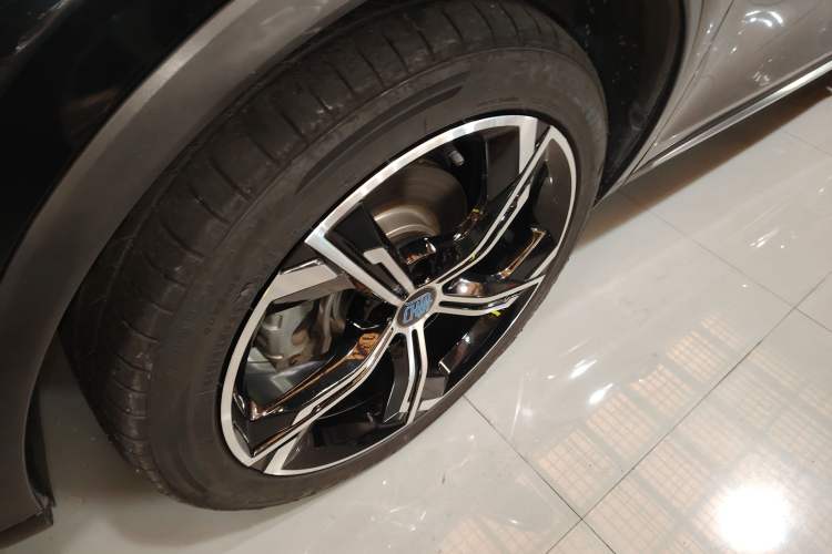 Used BYD Tang New Energy 2021 DM-i 112KM Prestige Model Exterior 4