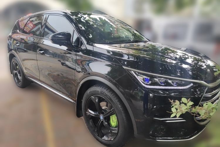 Used BYD Tang New Energy 2021 DM-i 112KM Prestige Model Front Right 45 Deg