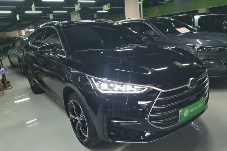 Used BYD Tang New Energy 2021 DM-i 112KM Prestige Model Front Right 45 Deg