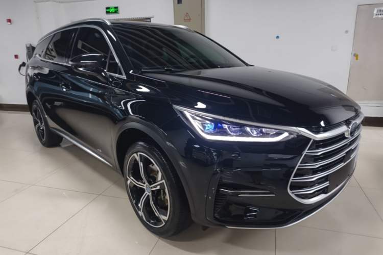 Used BYD Tang New Energy 2021 DM-i 112KM Prestige Model Front Right 45 Deg