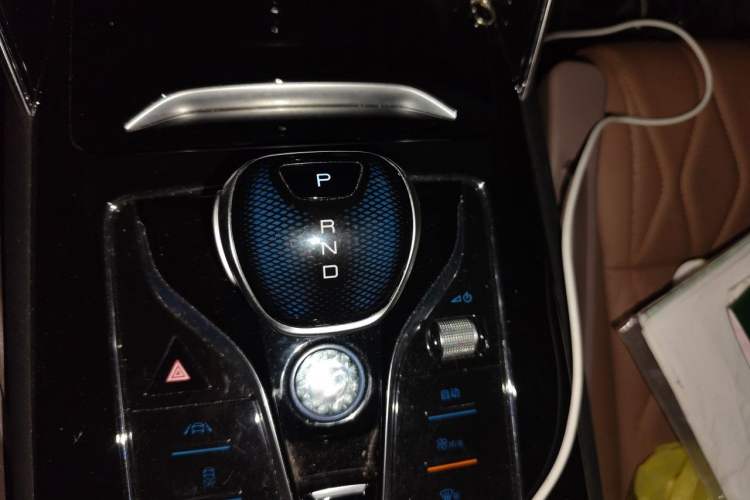Used BYD Tang New Energy 2021 DM-i 112KM Prestige Model Gear Lever