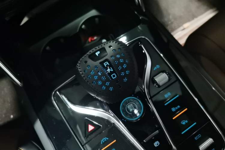 Used BYD Tang New Energy 2021 DM 2.0T Four-Wheel Drive Performance Edition Prestige Model Gear Lever