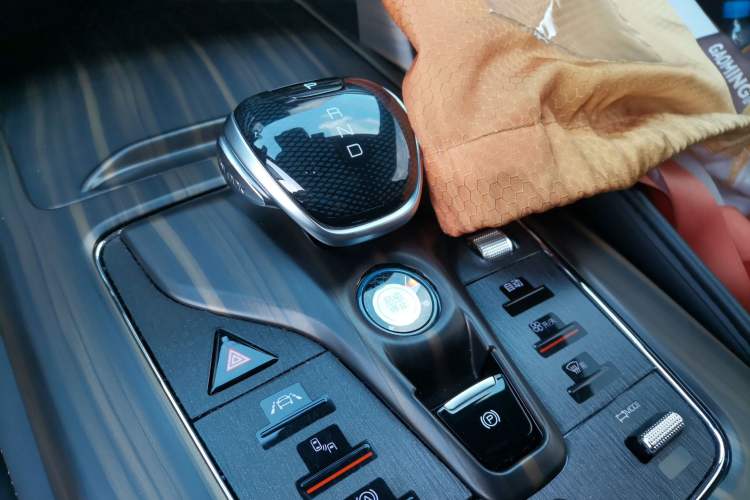 Used BYD Tang New Energy 2021 DM-i 112KM Prestige Model Gear Lever