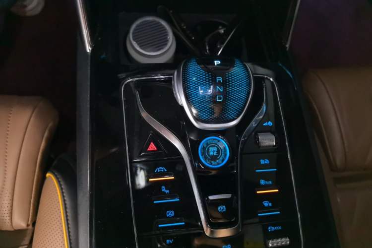 Used BYD Tang New Energy 2021 DM-i 112KM Prestige Model Gear Lever