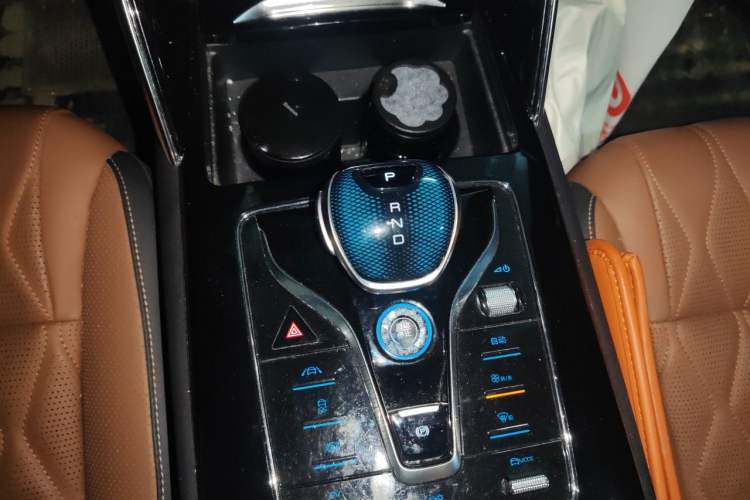 Used BYD Tang New Energy 2021 DM-i 112KM Prestige Model Gear Lever