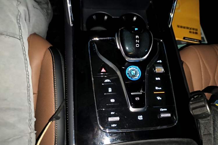 Used BYD Tang New Energy 2021 DM-i 112KM Prestige Model Gear Lever