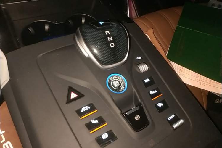 Used BYD Tang New Energy 2021 DM-i 112KM Prestige Model Gear Lever