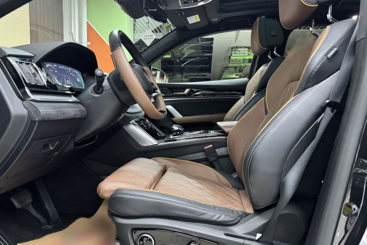Used BYD Tang New Energy 2021 DM-i 112KM Prestige Model Interior 2