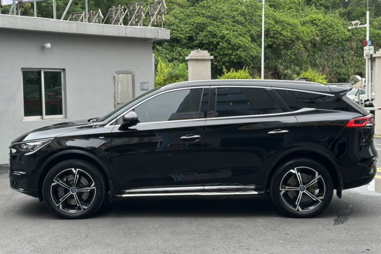 Used BYD Tang New Energy 2021 DM 2.0T Four-Wheel Drive High-Performance Luxury Model Interior 3