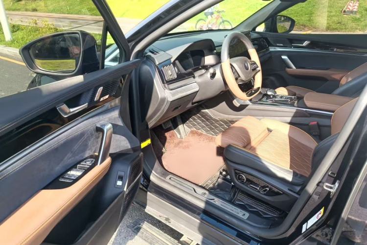 Used BYD Tang New Energy 2021 DM-i 112KM Prestige Model Interior 3