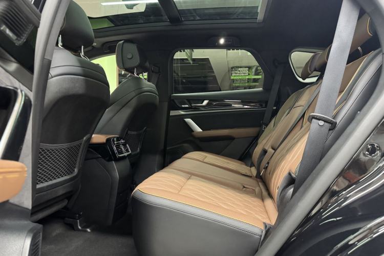 Used BYD Tang New Energy 2021 DM-i 112KM Prestige Model Interior 5